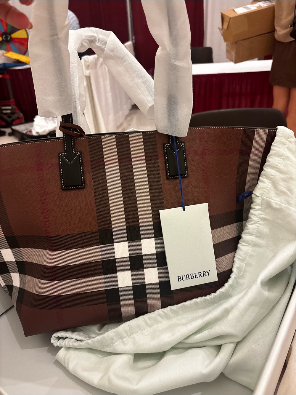 Burberry Brown & Black Check Canvas Tote NWT and bag and box